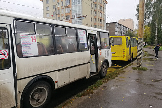 2 пассажирских автобуса столкнулись в Иванове (ФОТО)